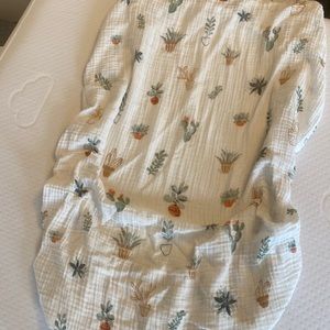 Little Unicorn standard crib sheet
